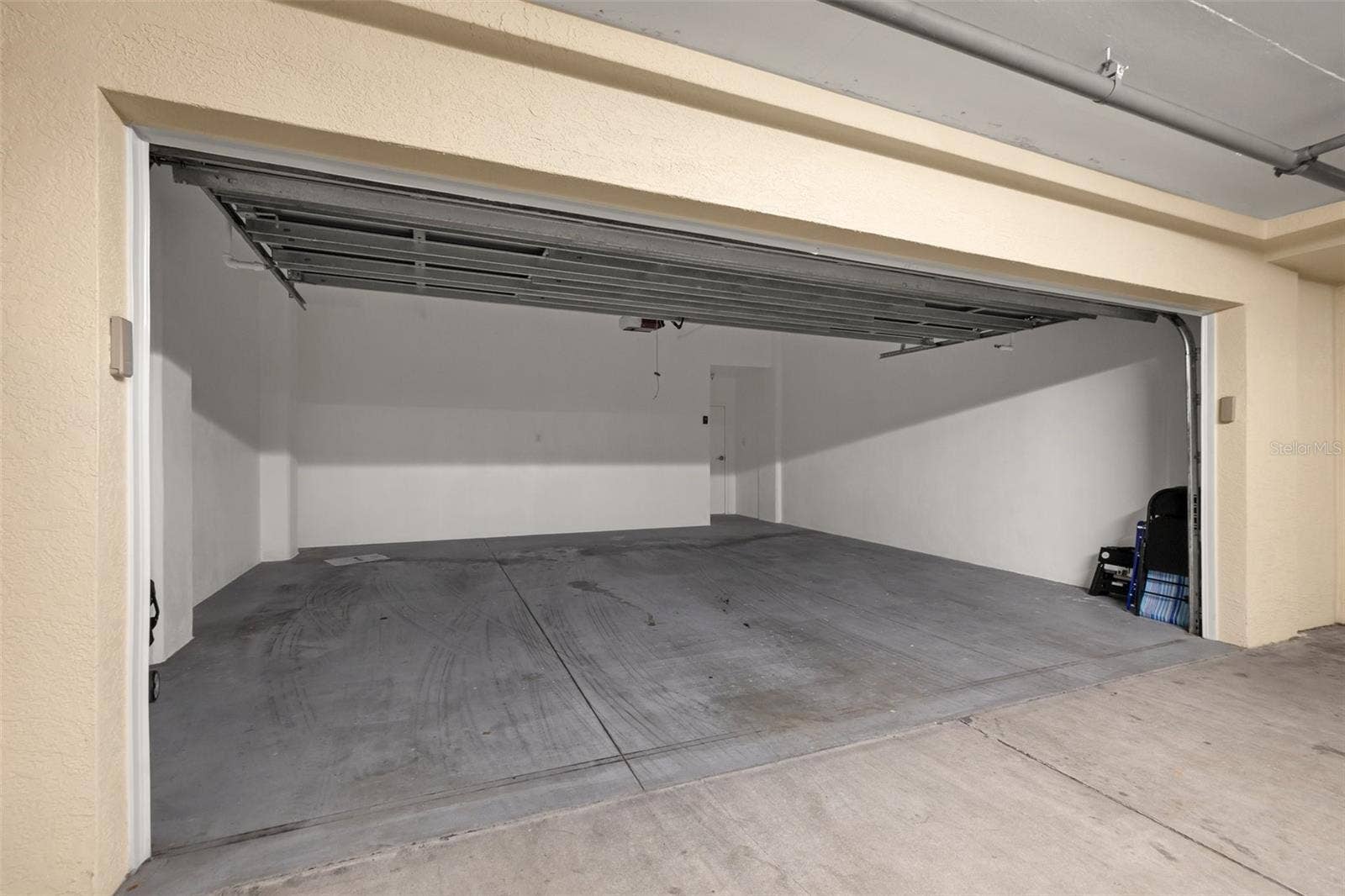 1180 GULF BOULEVARD, #401, Clearwater Beach, FL 33767 Garage