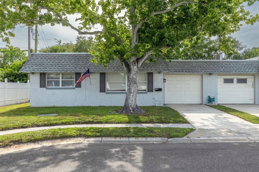 Property photo for 1401 CARA DRIVE, #1401, Largo, FL