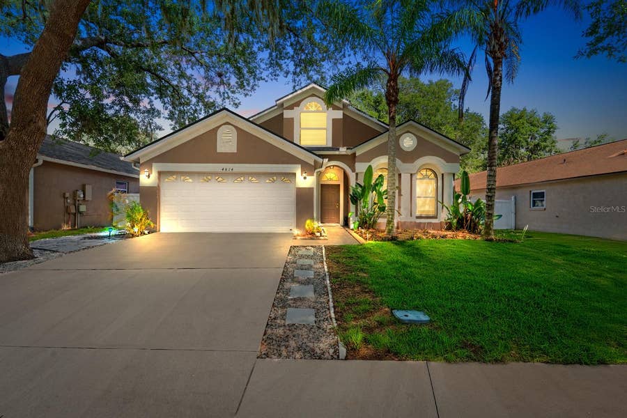 Property photo for 4814 PORTOBELLO CIRCLE, Valrico, FL