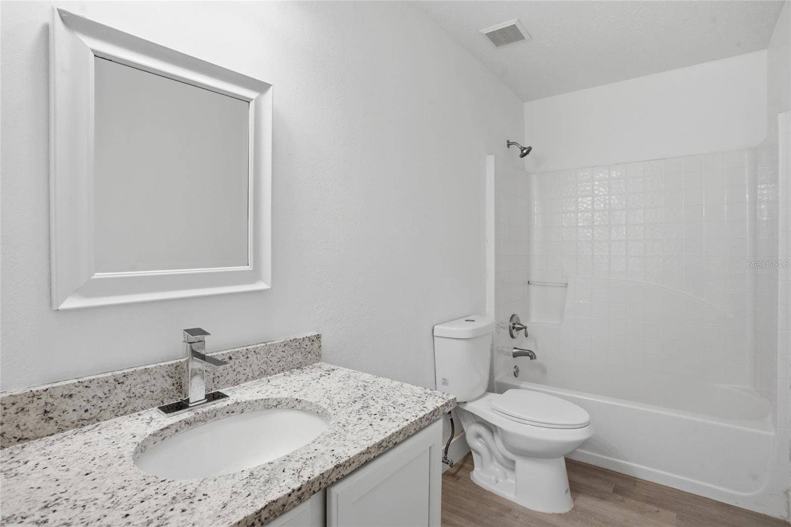 1161 KEMPTON CHASE PARKWAY, Orlando, FL 32837 1161 KEMPTON CHASE PARKWAY, Orlando, FL 32837