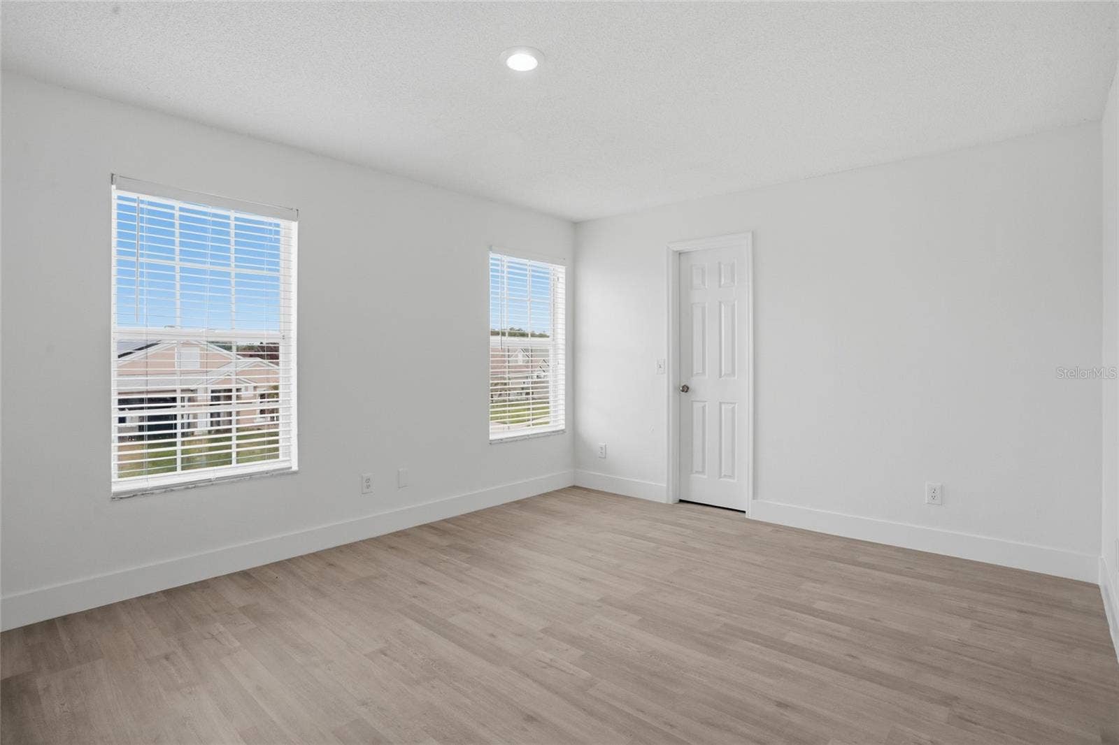 1161 KEMPTON CHASE PARKWAY, Orlando, FL 32837 1161 KEMPTON CHASE PARKWAY, Orlando, FL 32837