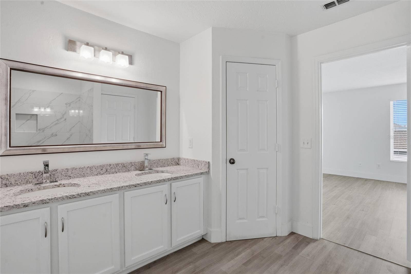 1161 KEMPTON CHASE PARKWAY, Orlando, FL 32837 1161 KEMPTON CHASE PARKWAY, Orlando, FL 32837