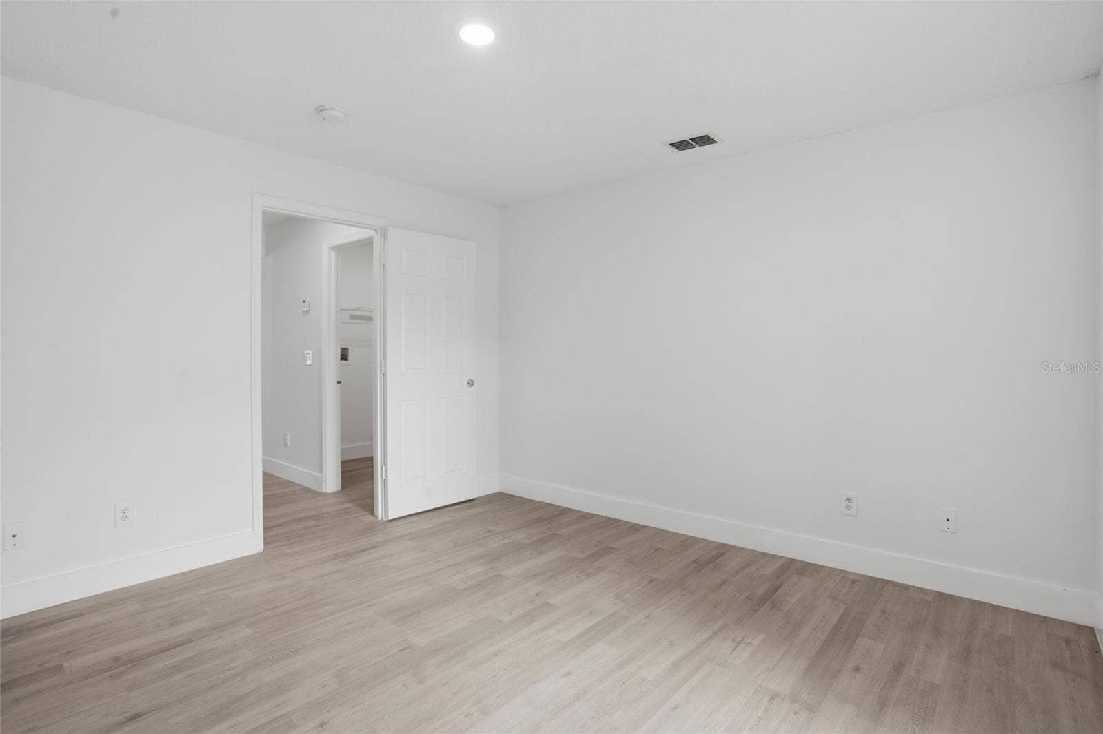 1161 KEMPTON CHASE PARKWAY, Orlando, FL 32837 1161 KEMPTON CHASE PARKWAY, Orlando, FL 32837