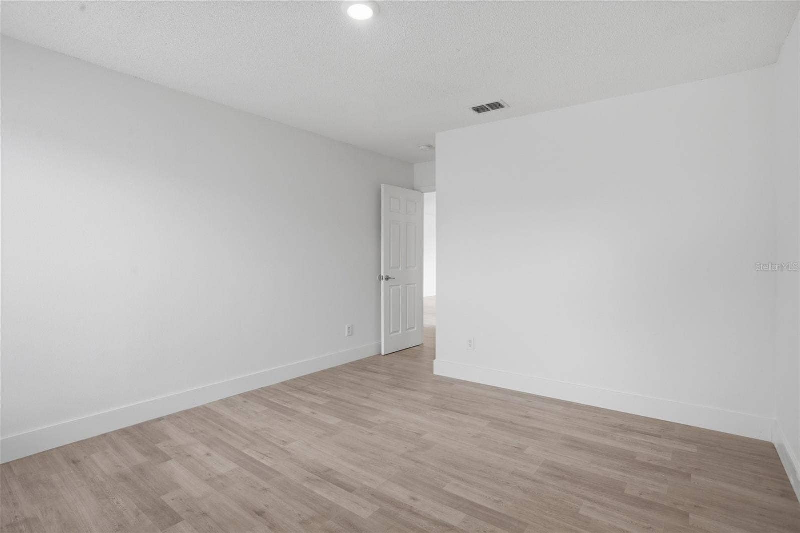 1161 KEMPTON CHASE PARKWAY, Orlando, FL 32837 1161 KEMPTON CHASE PARKWAY, Orlando, FL 32837