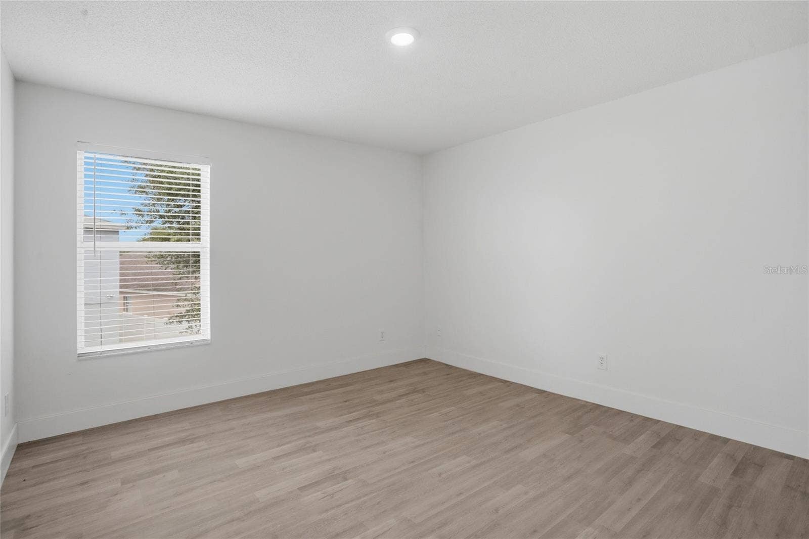 1161 KEMPTON CHASE PARKWAY, Orlando, FL 32837 1161 KEMPTON CHASE PARKWAY, Orlando, FL 32837