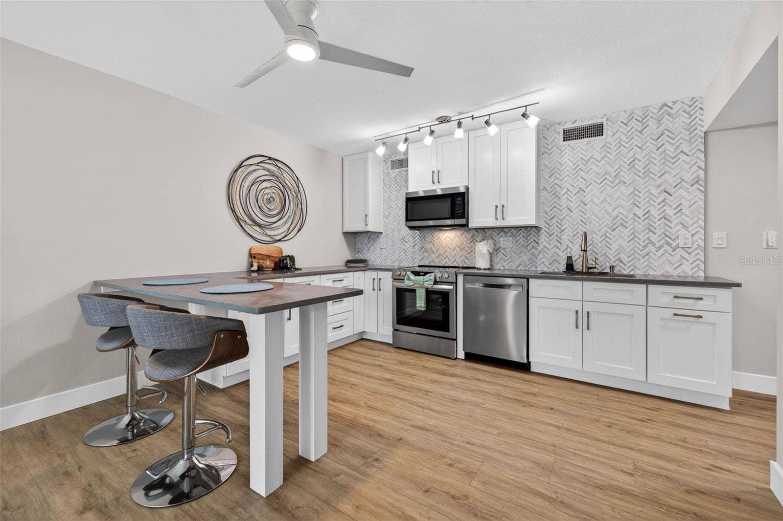 100 OAKMONT LANE, #107 & 108, Belleair, FL 33756 In-Law Suite