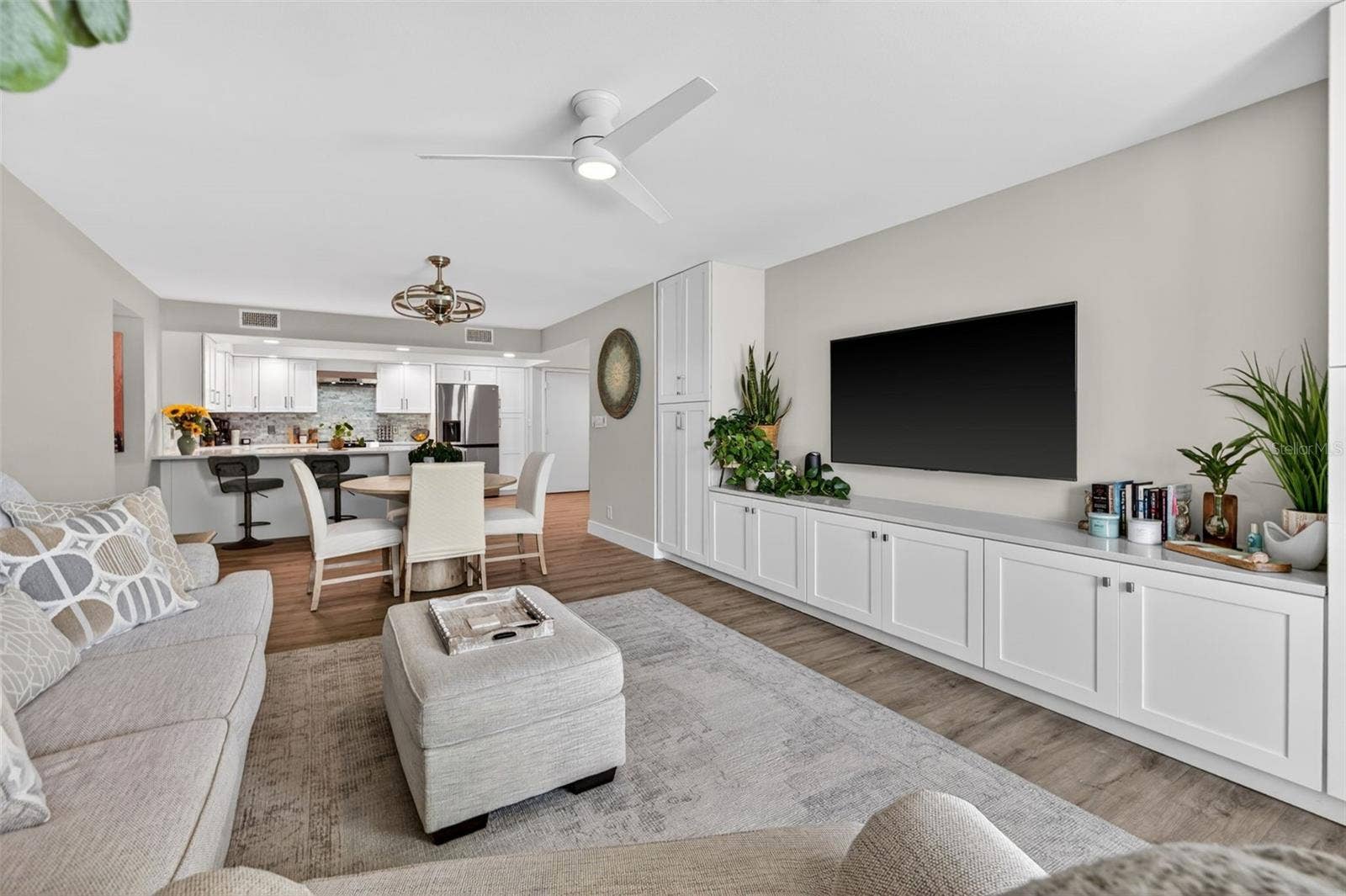 100 OAKMONT LANE, #107 & 108, Belleair, FL 33756 Living Room