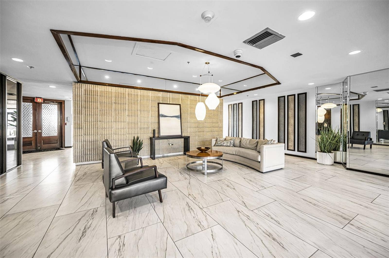 1660 GULF BOULEVARD, #208, Clearwater Beach, FL 33767 Entry Lobby
