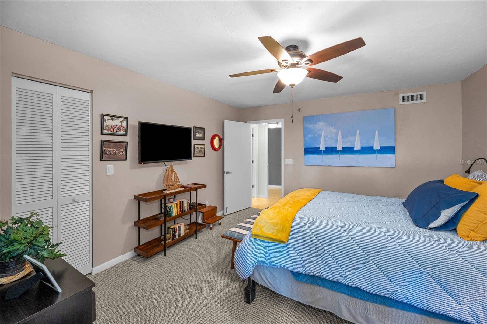 1660 GULF BOULEVARD, #208, Clearwater Beach, FL 33767 Second Bedroom