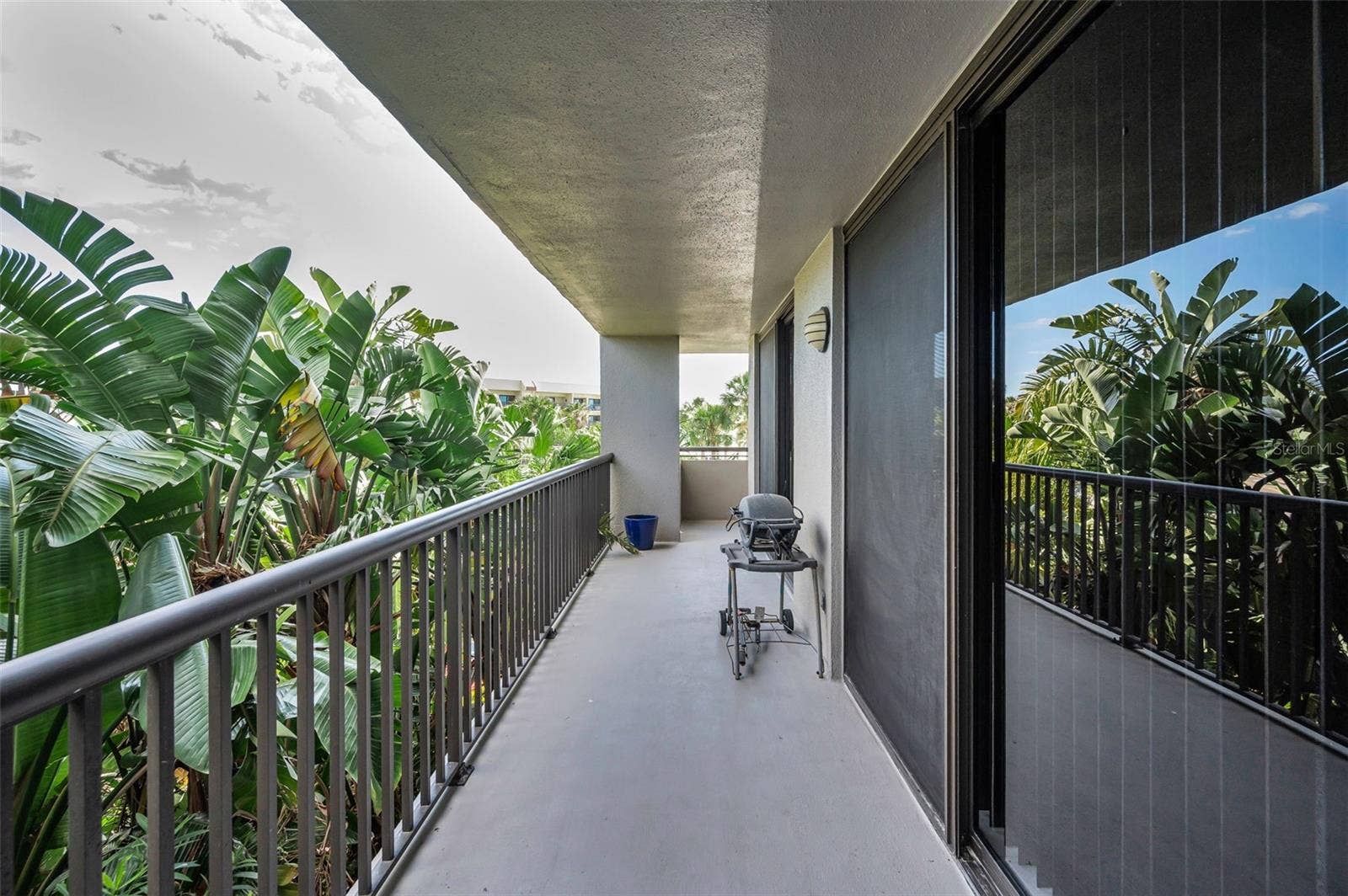 1660 GULF BOULEVARD, #208, Clearwater Beach, FL 33767 1660 GULF BOULEVARD, #208, Clearwater Beach, FL 33767