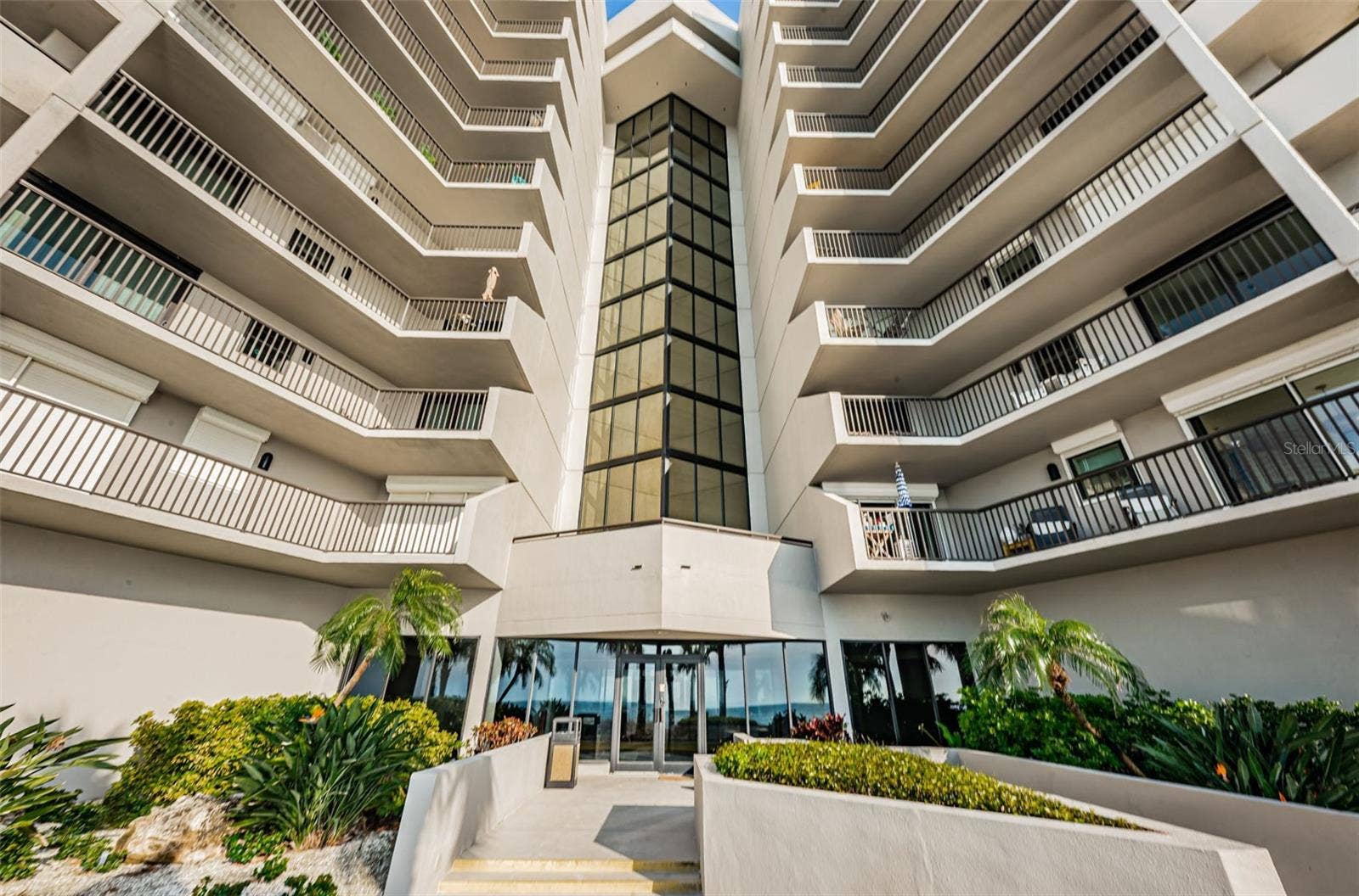 1660 GULF BOULEVARD, #208, Clearwater Beach, FL 33767 1660 Gulf Blvd from the Beach side