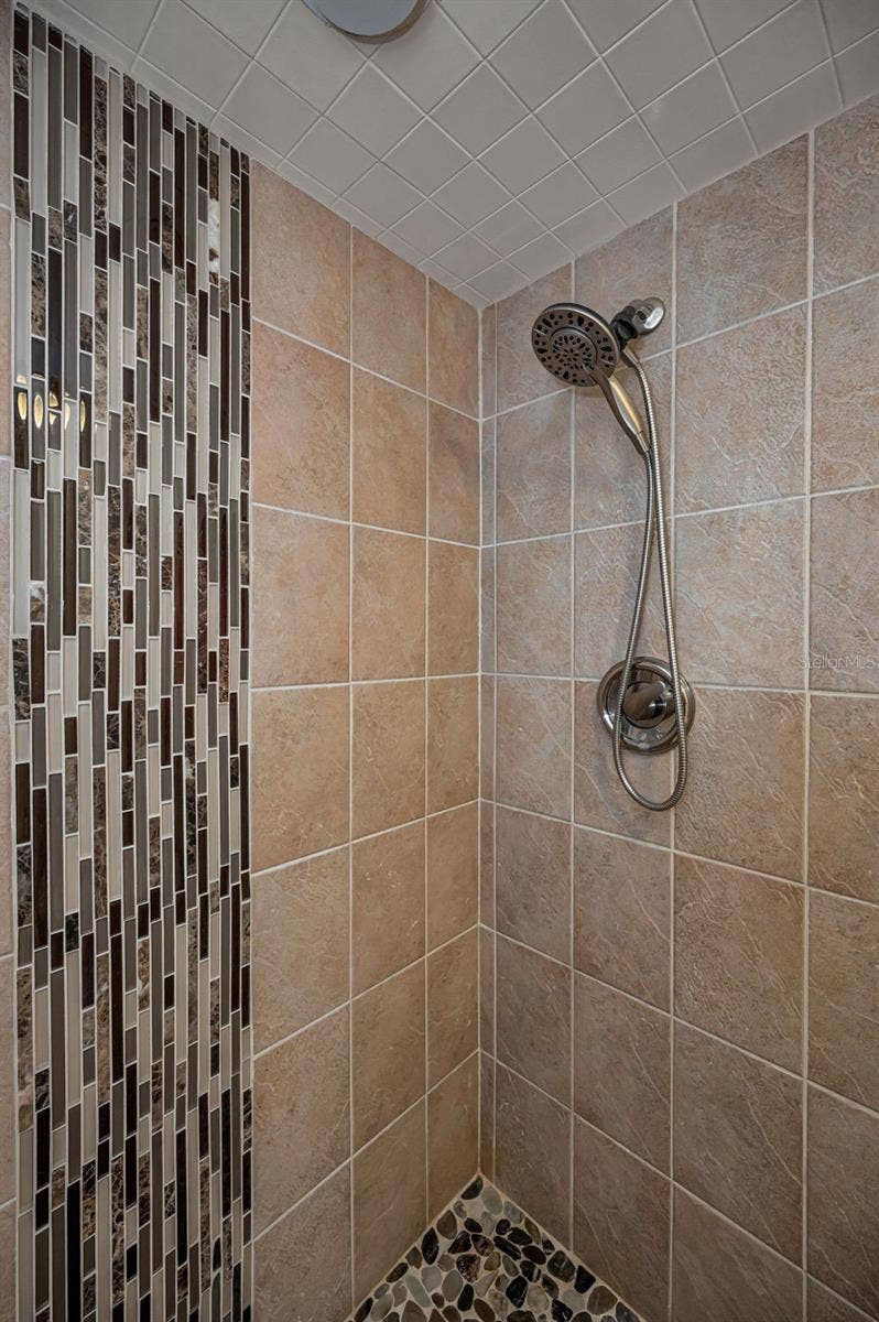 1660 GULF BOULEVARD, #208, Clearwater Beach, FL 33767 Second bath shower
