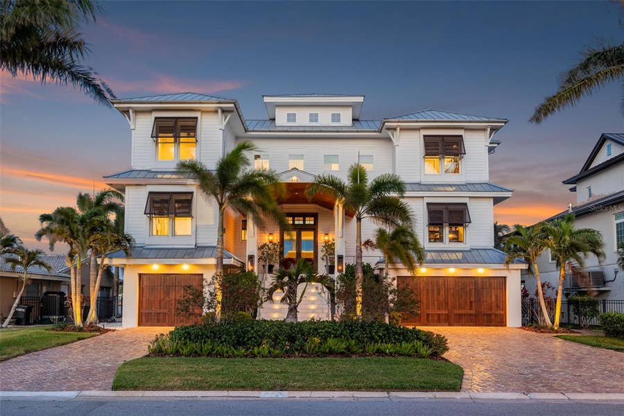 Property photo for 413 BUTTONWOOD LANE, Largo, FL