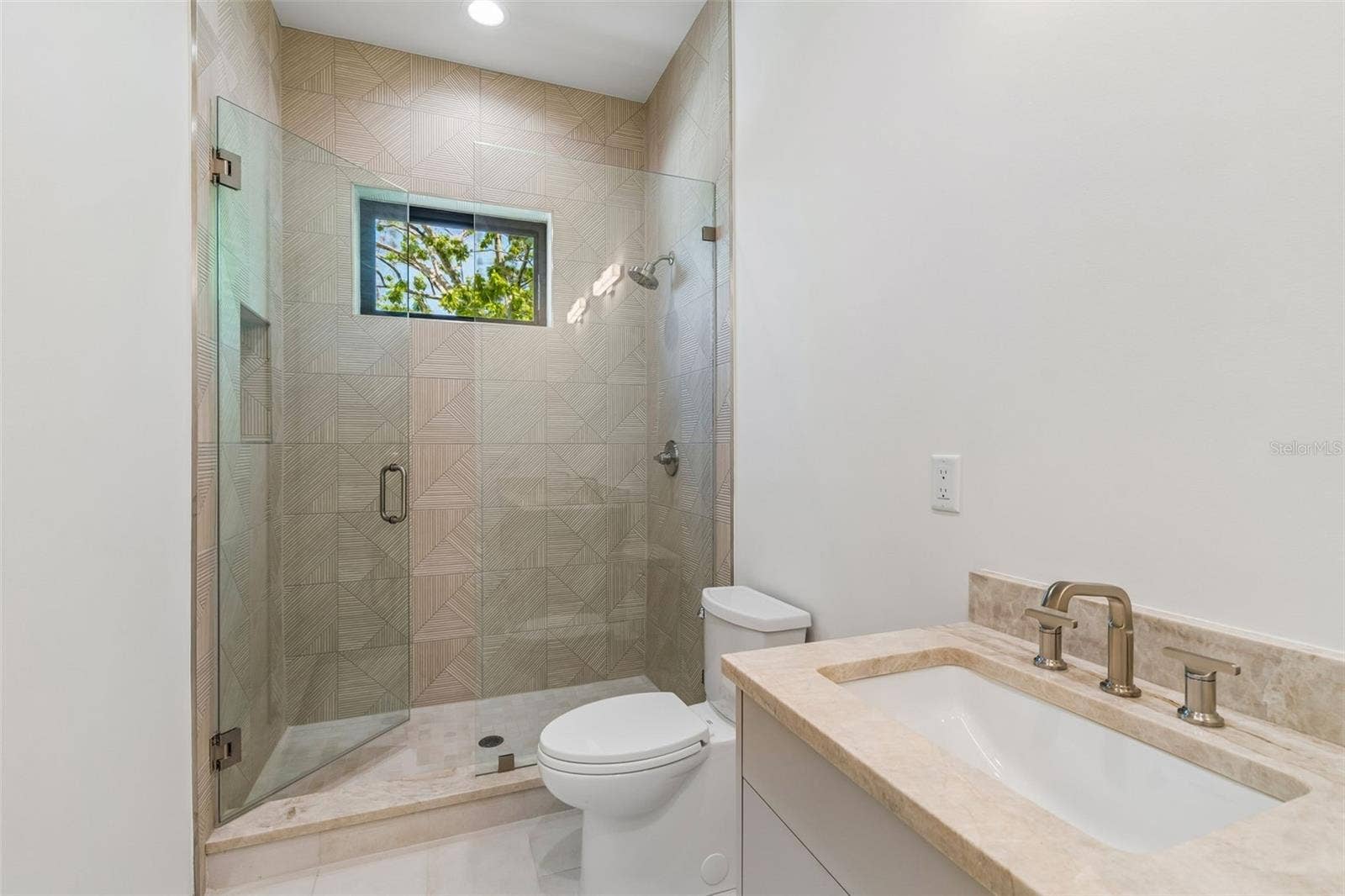 206 S TREASURE DRIVE, Tampa, FL 33609
