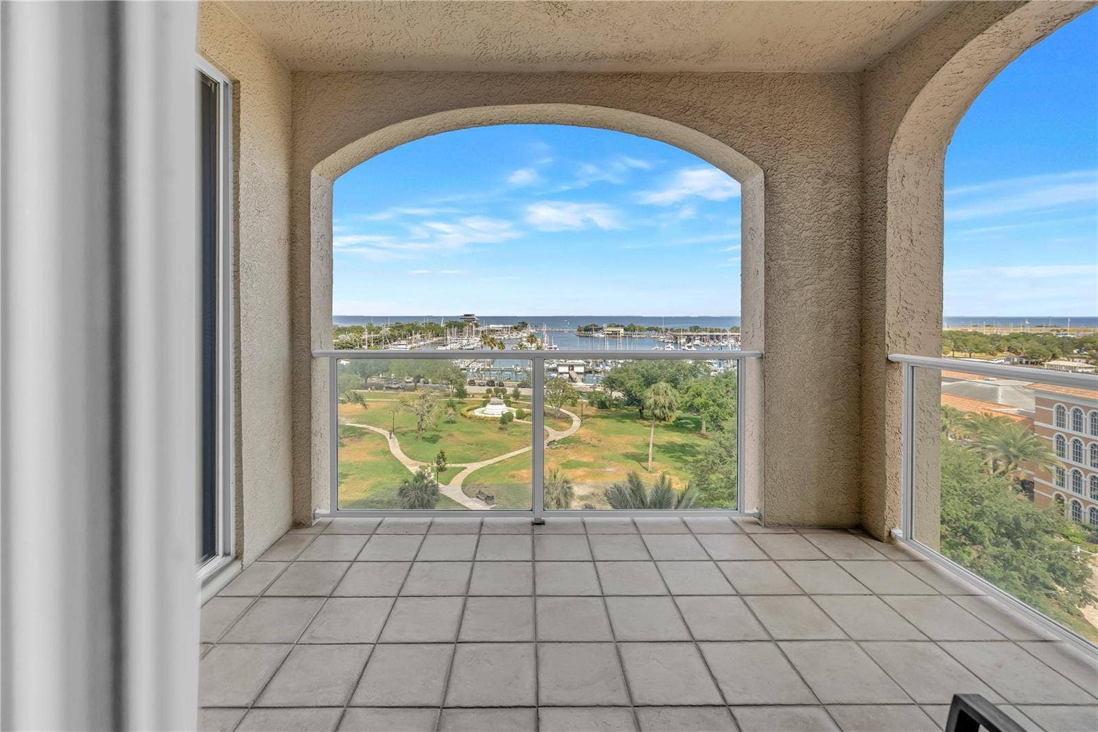 100 BEACH DRIVE NE, #702, St Petersburg, FL 33701