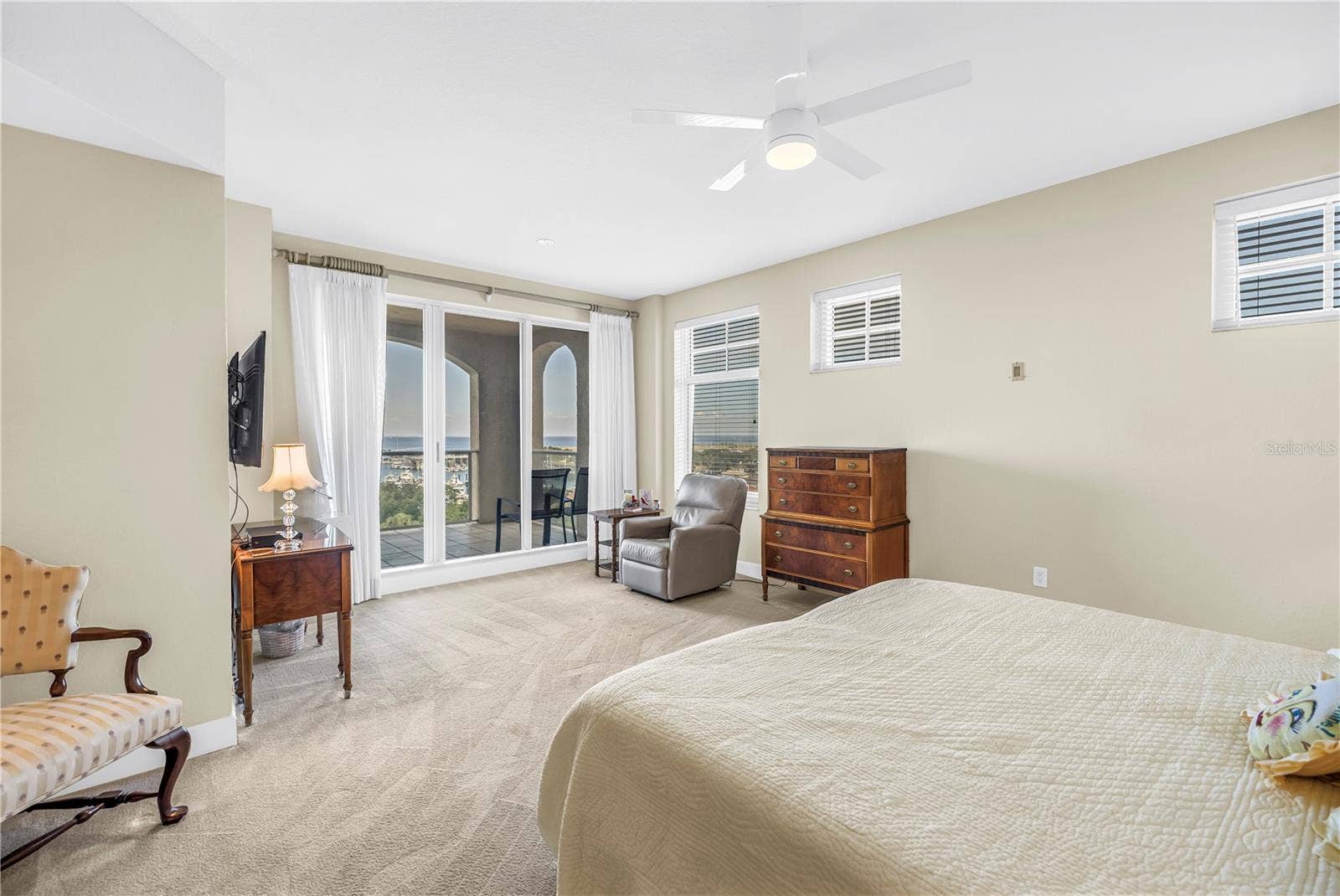 100 BEACH DRIVE NE, #702, St Petersburg, FL 33701