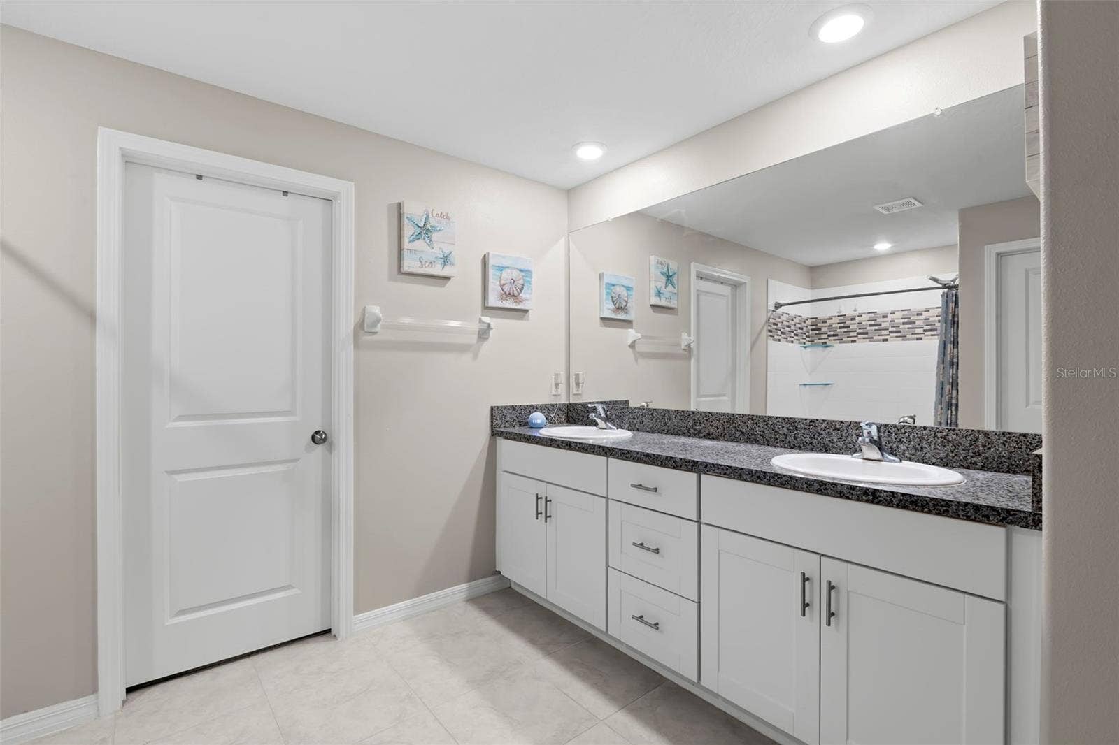 Primary En-Suite