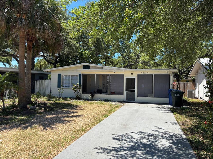 Property photo for 25 6TH AVENUE SE, Largo, FL