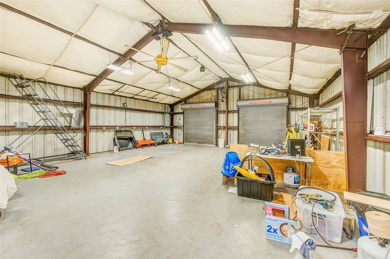 175 RIVIERE ROAD, Palm Harbor, FL 34683 Air-Conditioned Workshop/Garage/Toy Storage, etc 30X40
