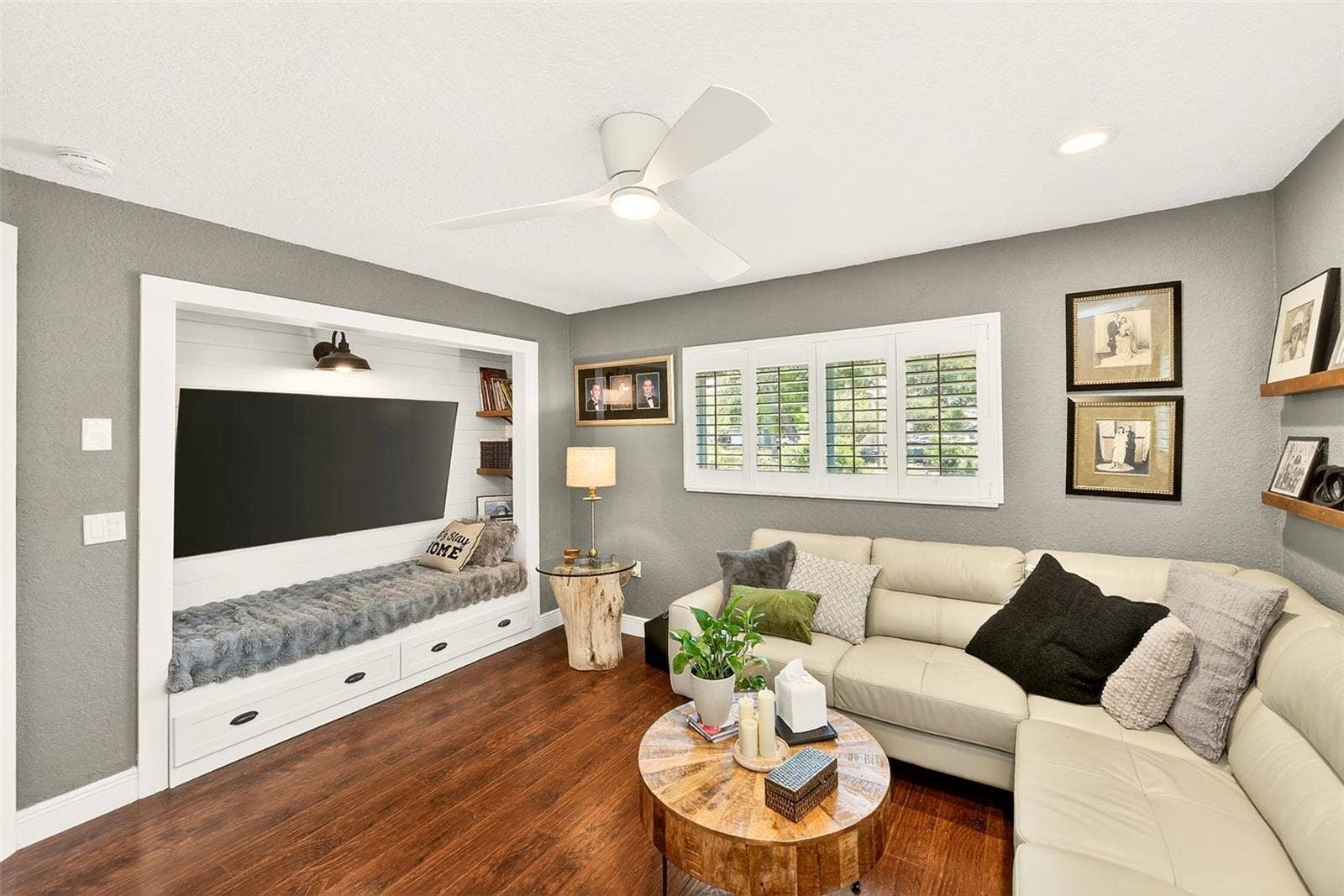 175 RIVIERE ROAD, Palm Harbor, FL 34683 2nd Bedroom There's a built in single bed in the closet as well!