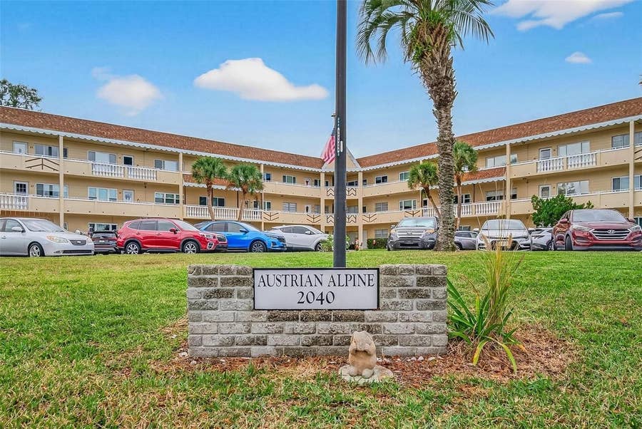 Property photo for 2040 WORLD PARKWAY BOULEVARD, #34, Clearwater, FL