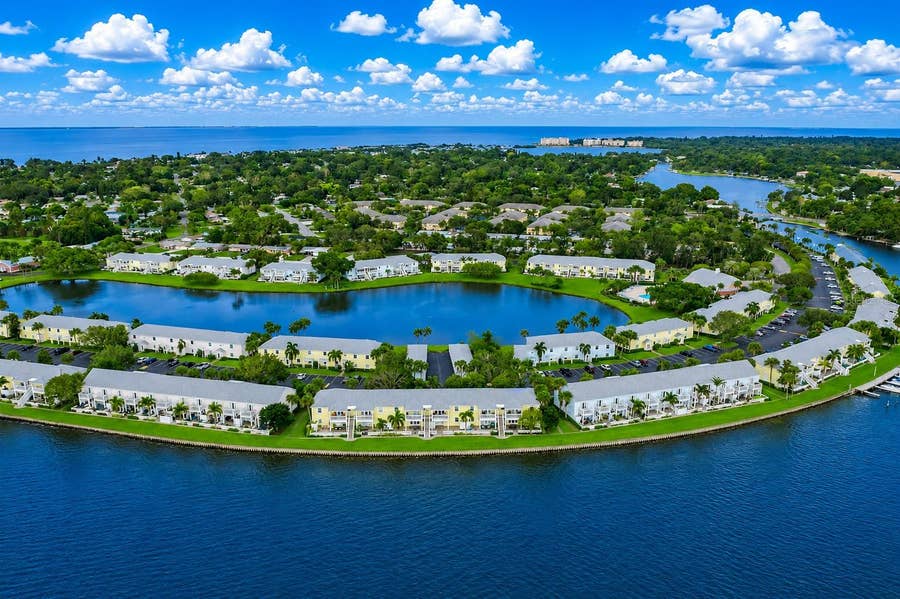 Property photo for 121 SEAHORSE DRIVE SE, #C, St Petersburg, FL