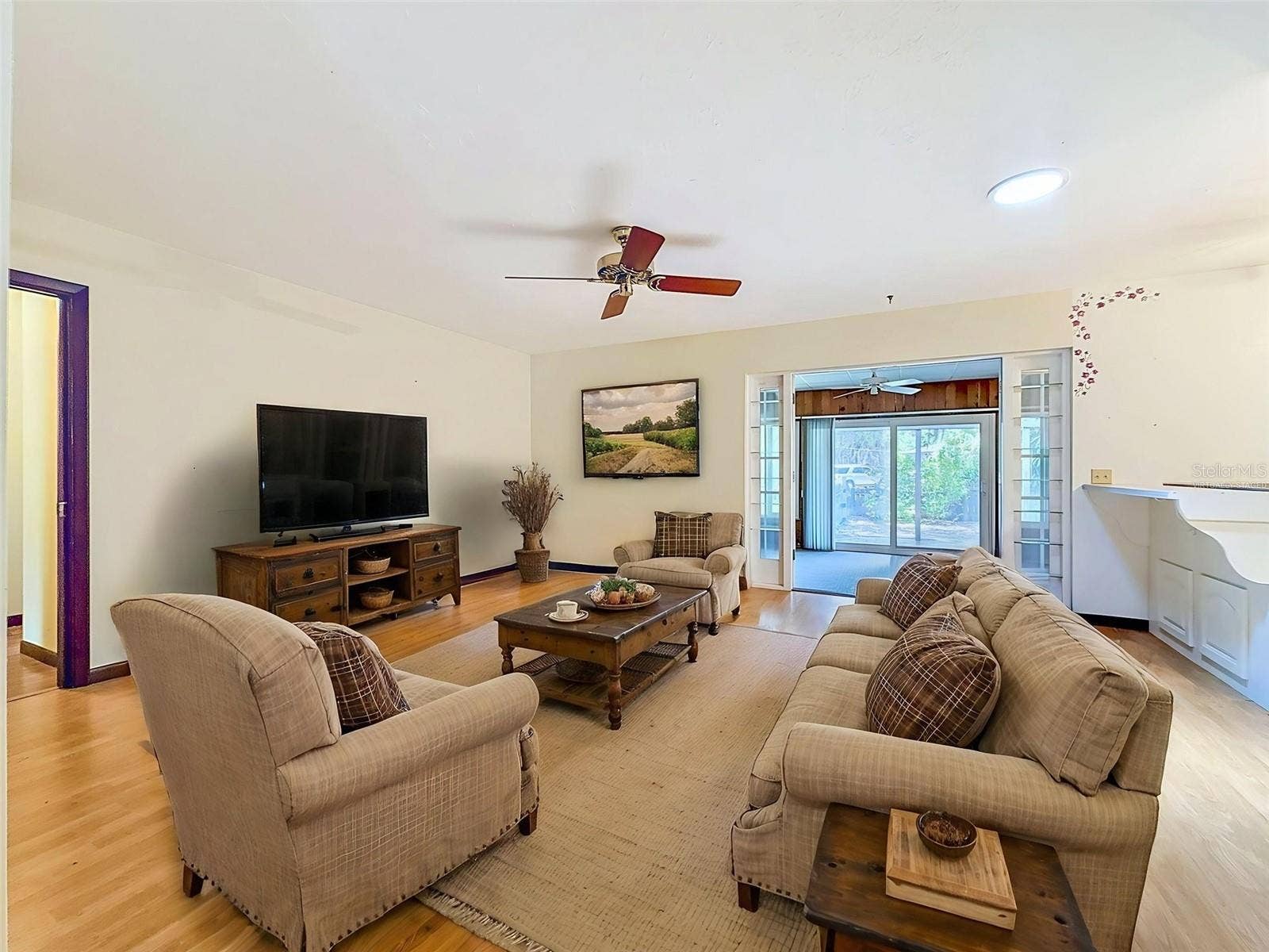 18202 OAKDALE RD, Odessa, FL 33556 Virtually staged