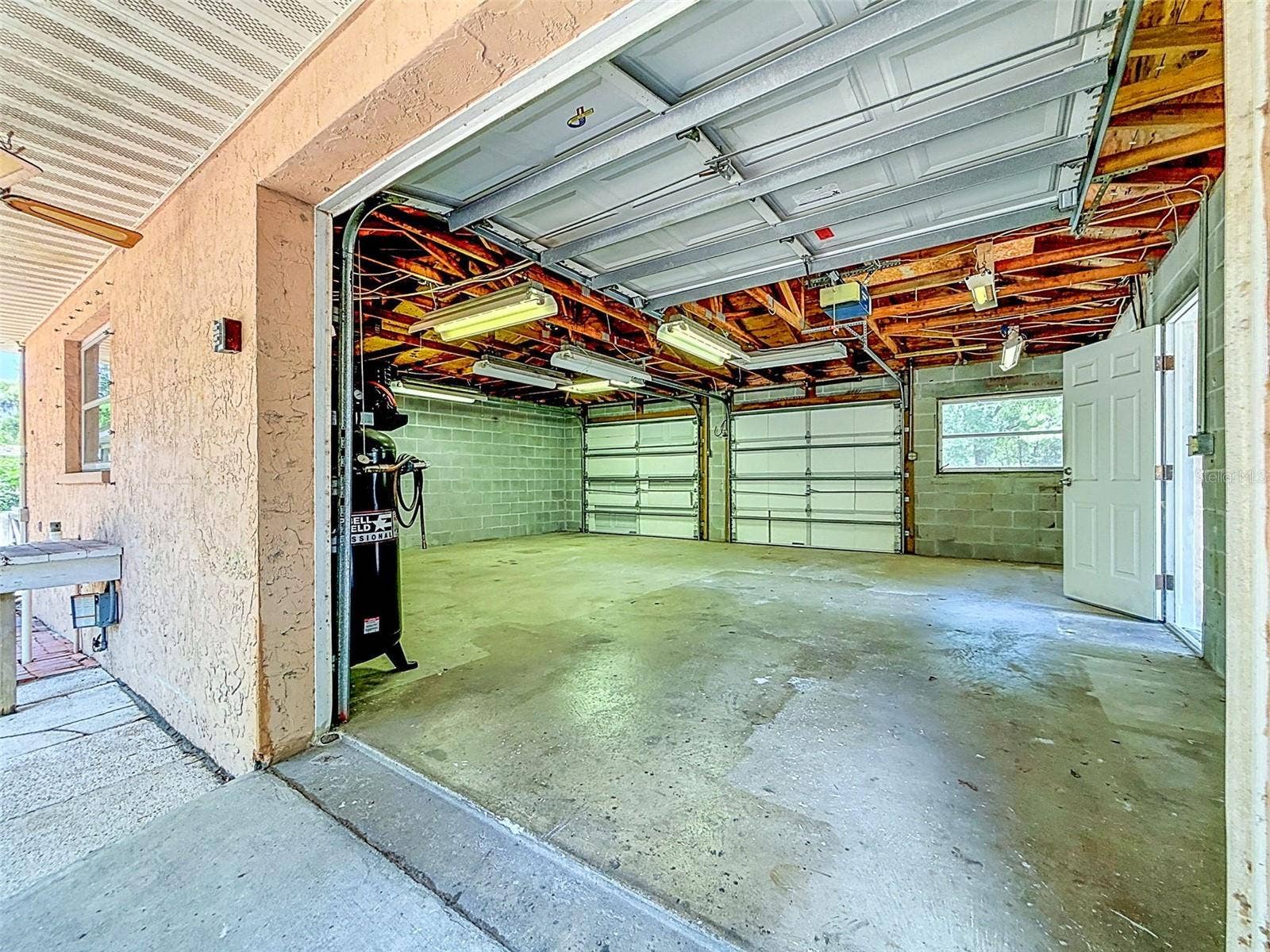 18202 OAKDALE RD, Odessa, FL 33556 18202 OAKDALE RD, Odessa, FL 33556