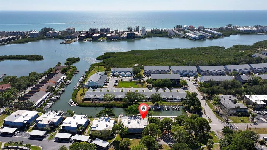 Property photo for 9476 TRADEWINDS AVENUE, #9476, Seminole, FL