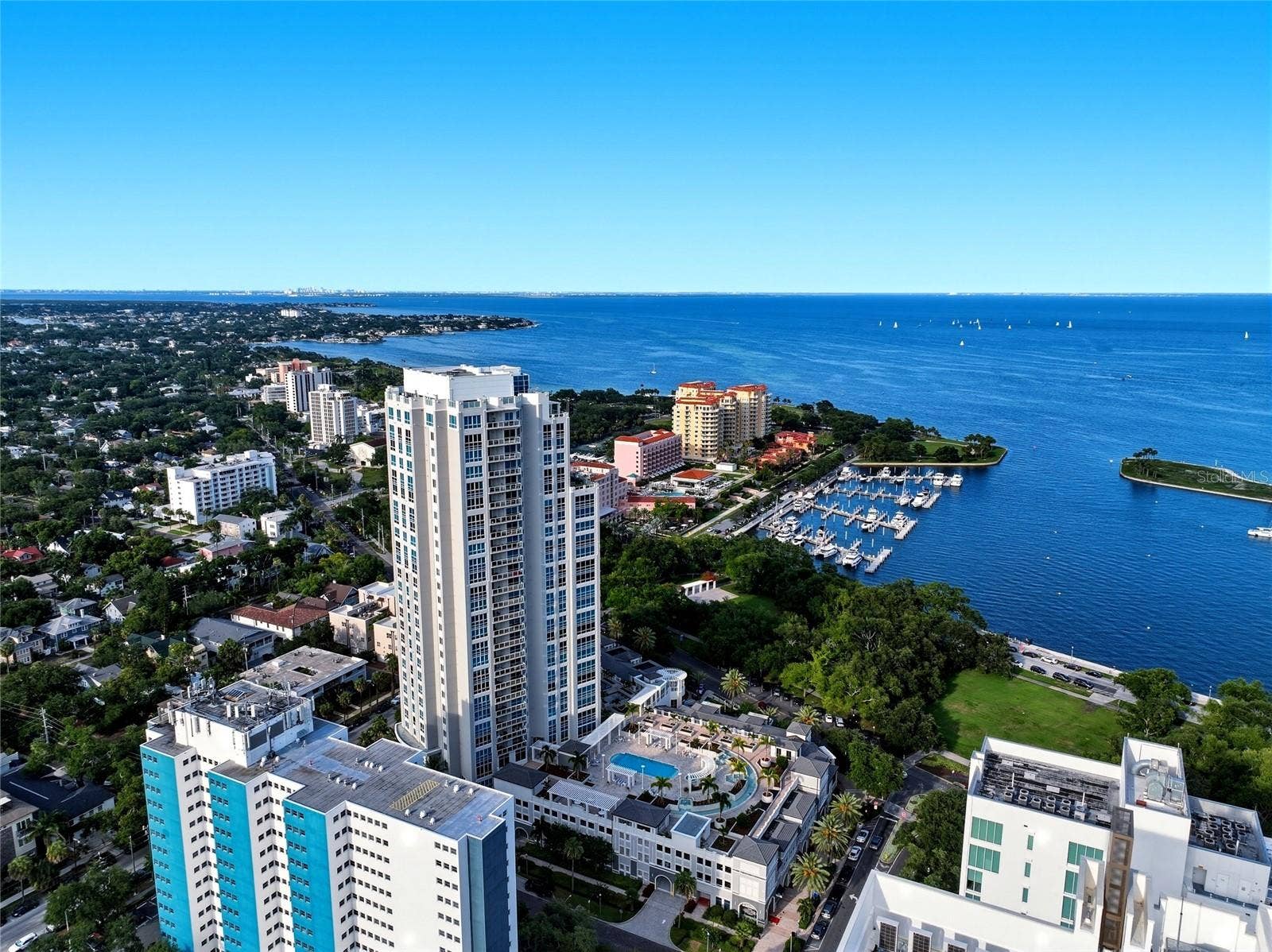 400 BEACH DRIVE NE, #401, St Petersburg, FL 33701