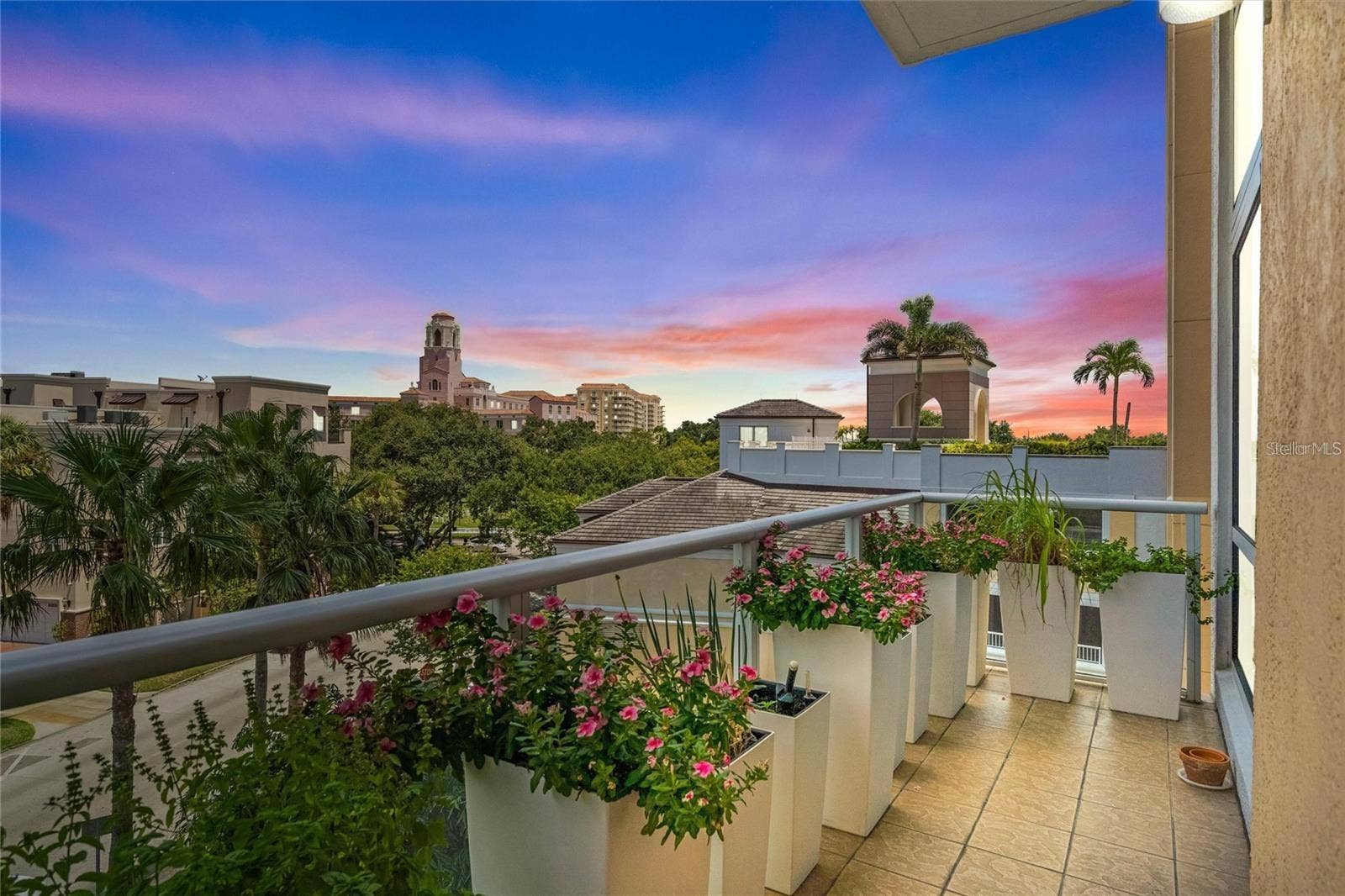 400 BEACH DRIVE NE, #401, St Petersburg, FL 33701