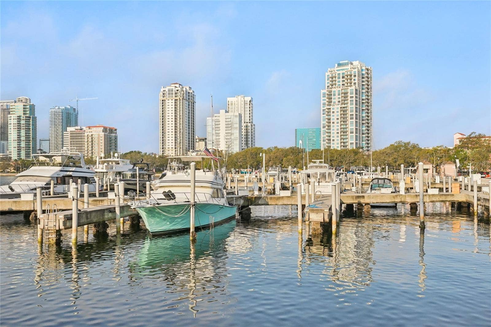 400 BEACH DRIVE NE, #401, St Petersburg, FL 33701