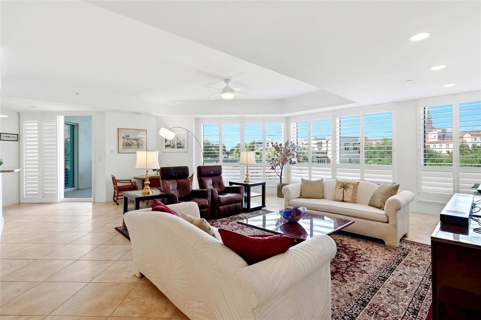 400 BEACH DRIVE NE, #401, St Petersburg, FL 33701