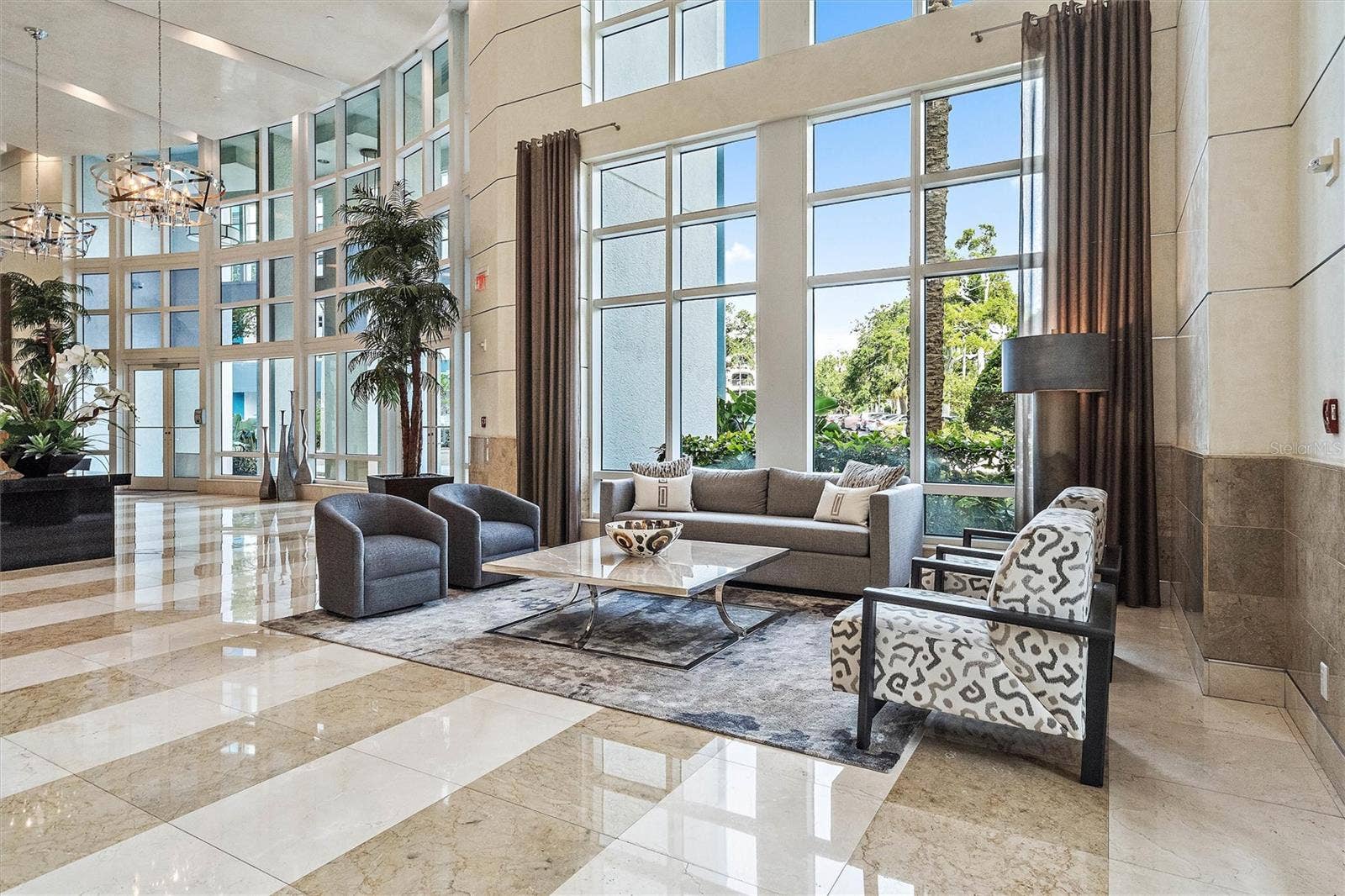 400 BEACH DRIVE NE, #401, St Petersburg, FL 33701