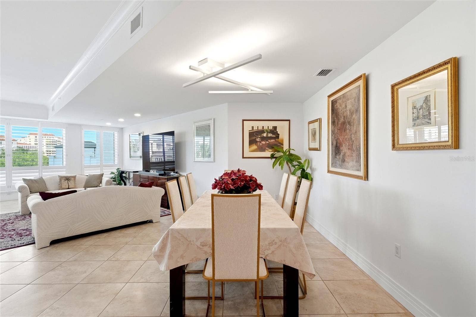 400 BEACH DRIVE NE, #401, St Petersburg, FL 33701