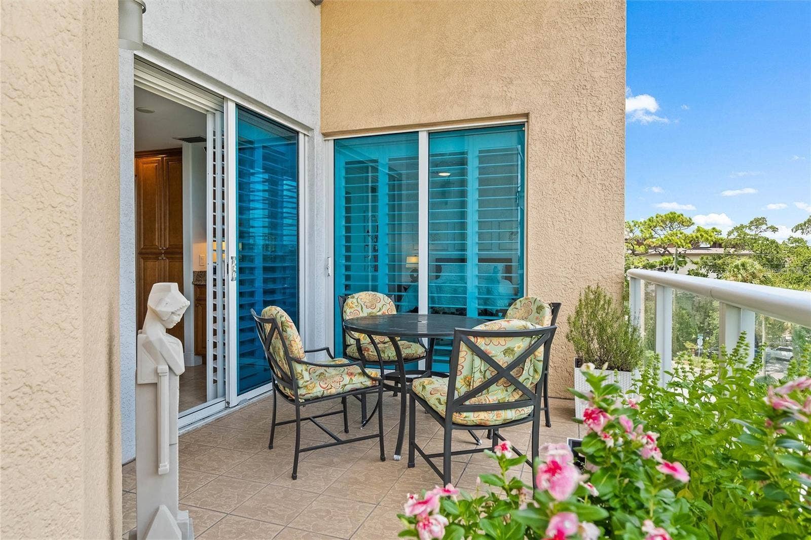 400 BEACH DRIVE NE, #401, St Petersburg, FL 33701