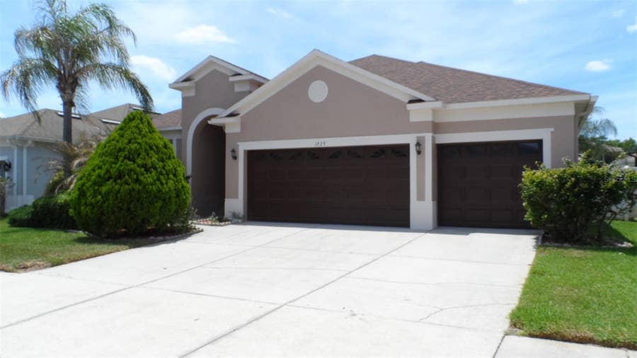 Property photo for 1029 MILLEBOURNE WAY, Wesley Chapel, FL