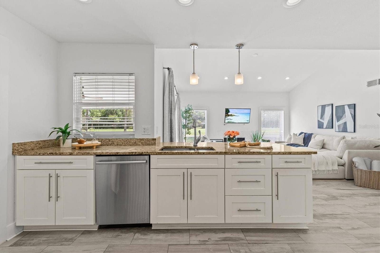 13915 WHISPERWOOD DRIVE, Clearwater, FL 33762 13915 WHISPERWOOD DRIVE, Clearwater, FL 33762