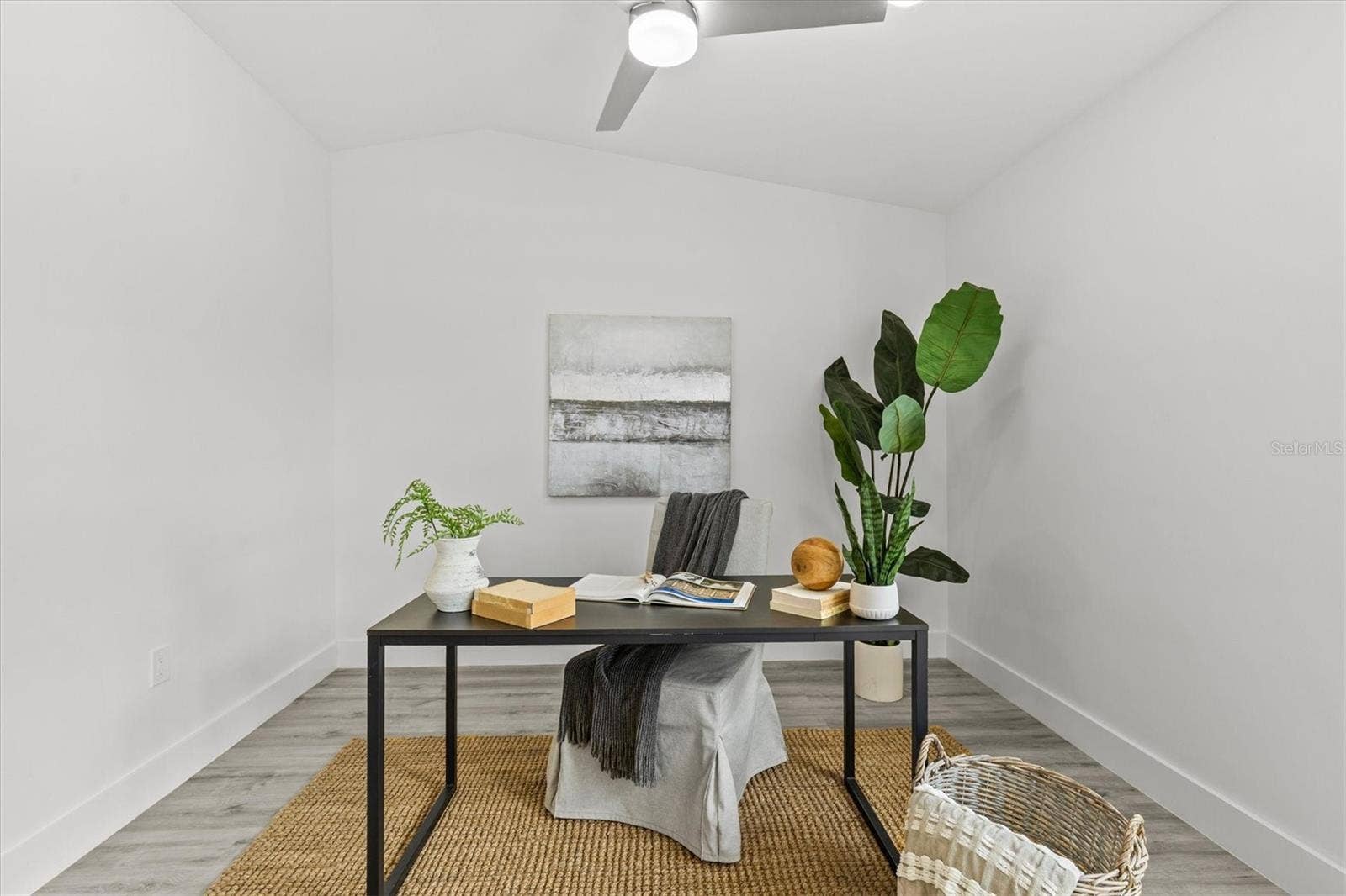 13915 WHISPERWOOD DRIVE, Clearwater, FL 33762 Primary suite sitting area/ office