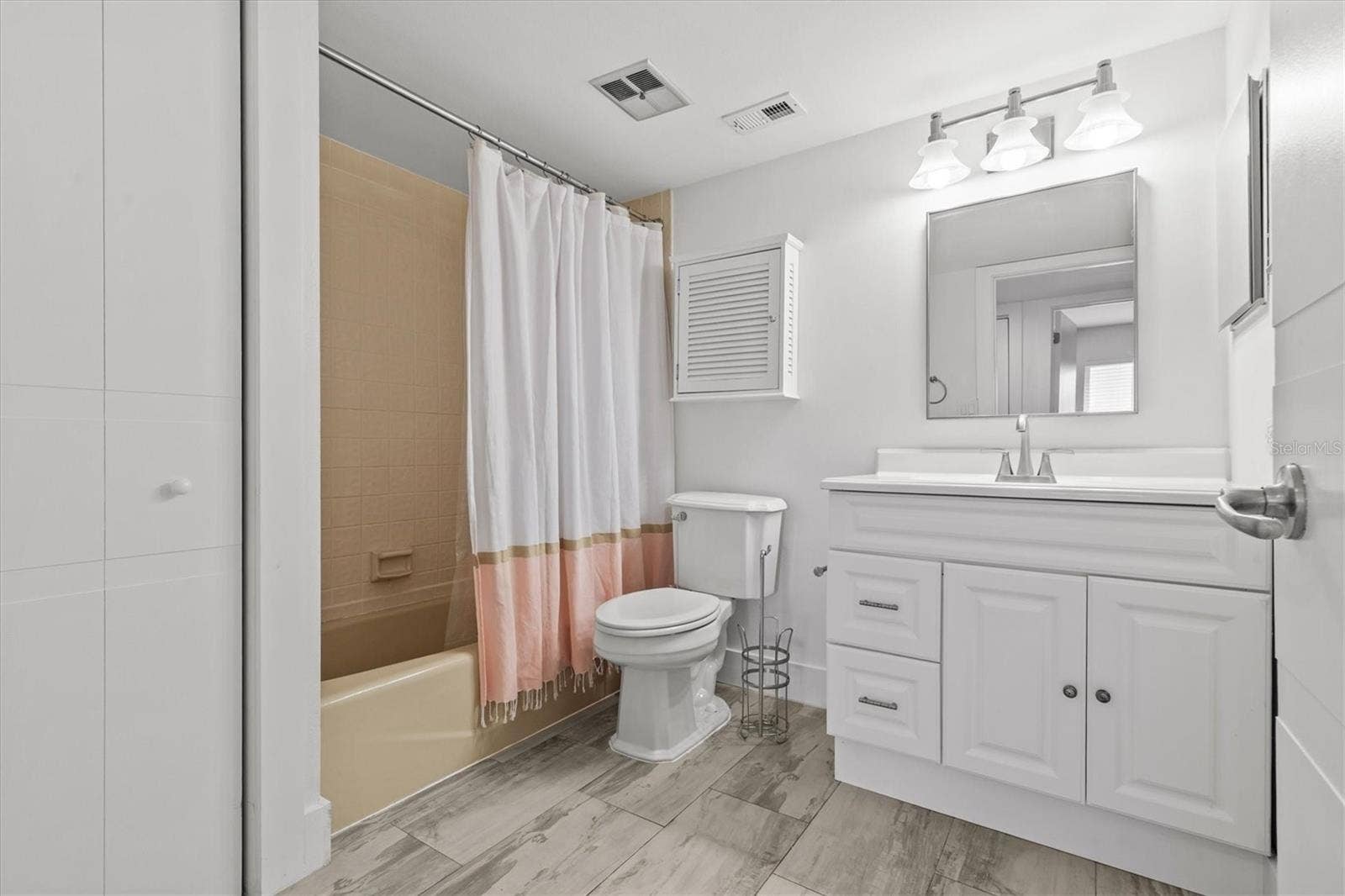 13915 WHISPERWOOD DRIVE, Clearwater, FL 33762 Downstairs bathroom 2