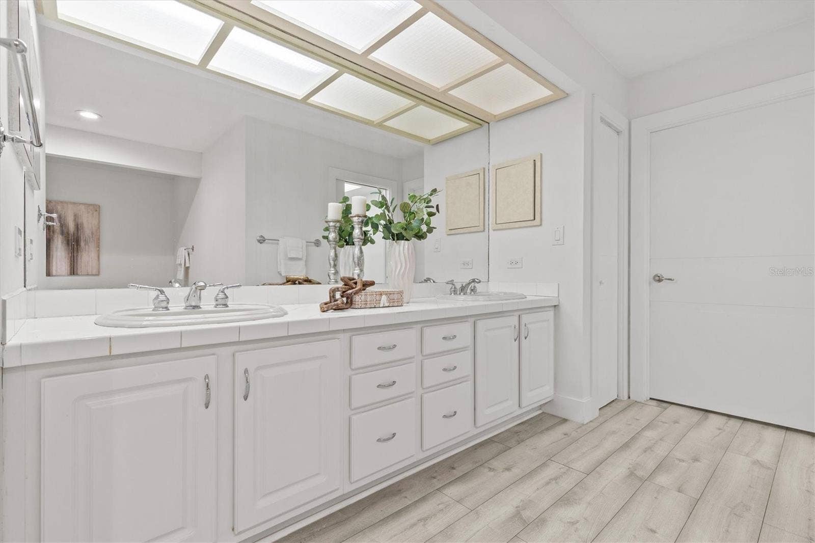 13915 WHISPERWOOD DRIVE, Clearwater, FL 33762 Primary bathroom