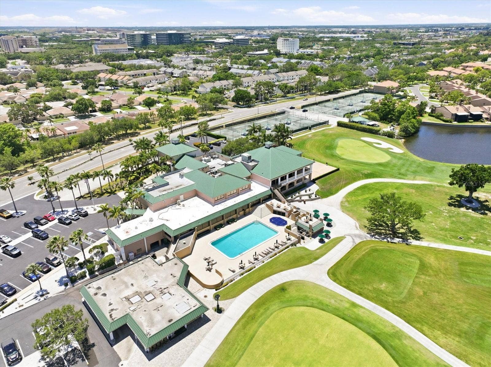 13915 WHISPERWOOD DRIVE, Clearwater, FL 33762 Feather Sound Country Club