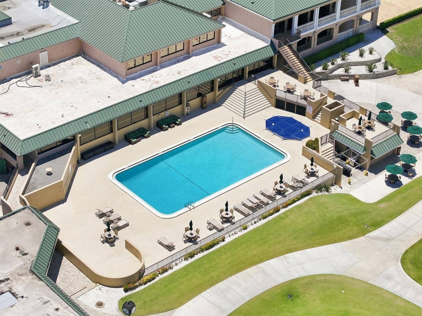 13915 WHISPERWOOD DRIVE, Clearwater, FL 33762 Feather Sound Country Club