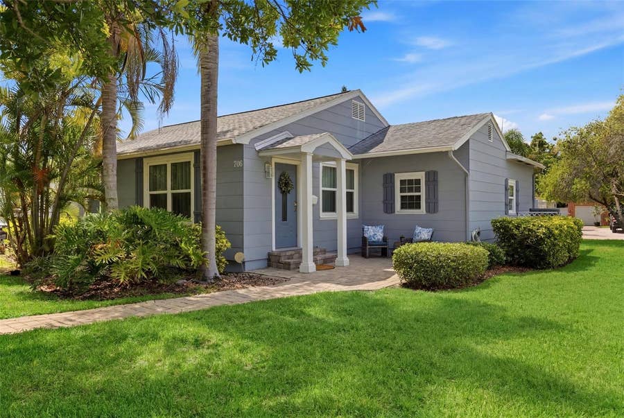 Property photo for 706 39TH AVENUE NE, St Petersburg, FL