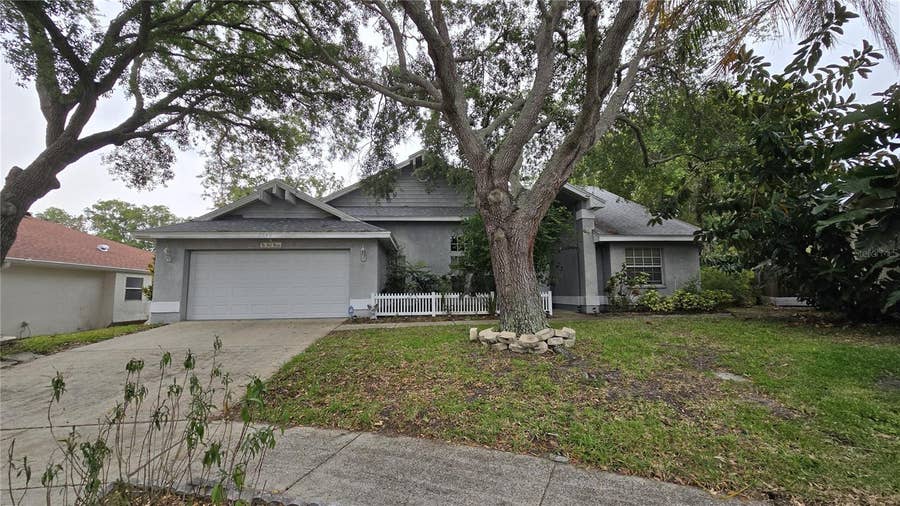 Property photo for 1040 TRADEWINDS DRIVE, Tarpon Springs, FL