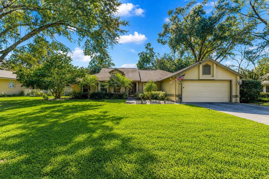 Property photo for 2067 MAJESTIC WOODS BOULEVARD, Apopka, FL