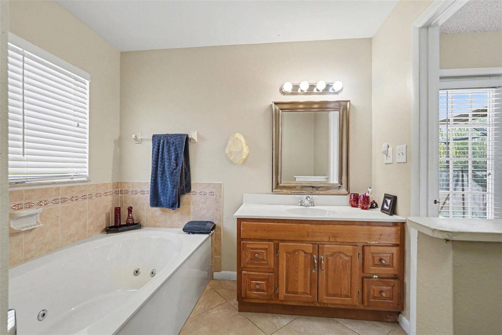 412 W IDLEWILD AVENUE, Tampa, FL 33604 412 W IDLEWILD AVENUE, Tampa, FL 33604