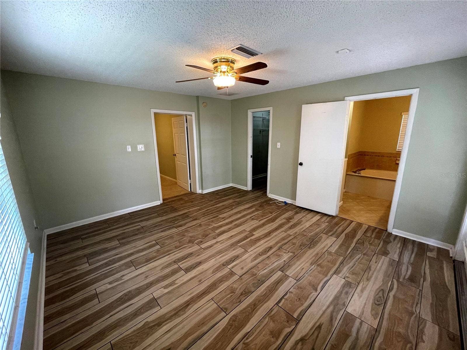 412 W IDLEWILD AVENUE, Tampa, FL 33604 412 W IDLEWILD AVENUE, Tampa, FL 33604