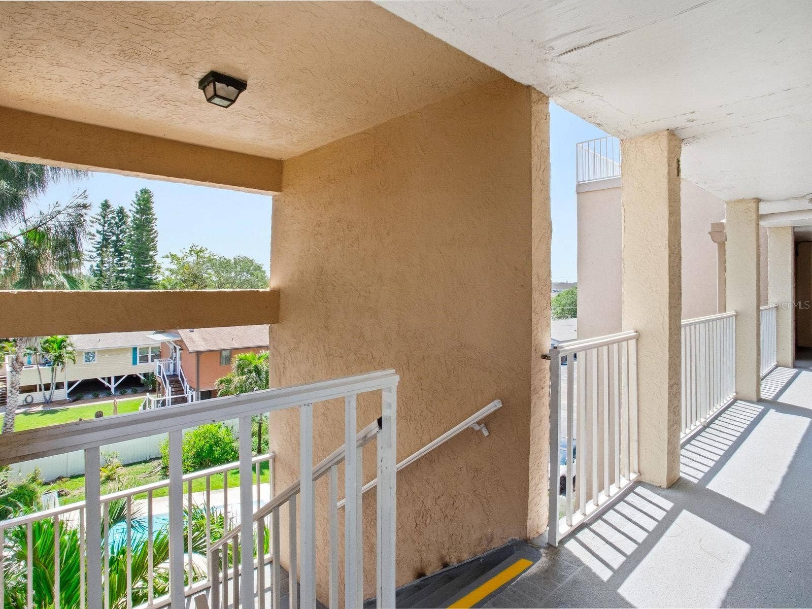 1005 GULF BOULEVARD, #10, Indian Rocks Beach, FL 33785 1005 GULF BOULEVARD, #10, Indian Rocks Beach, FL 33785