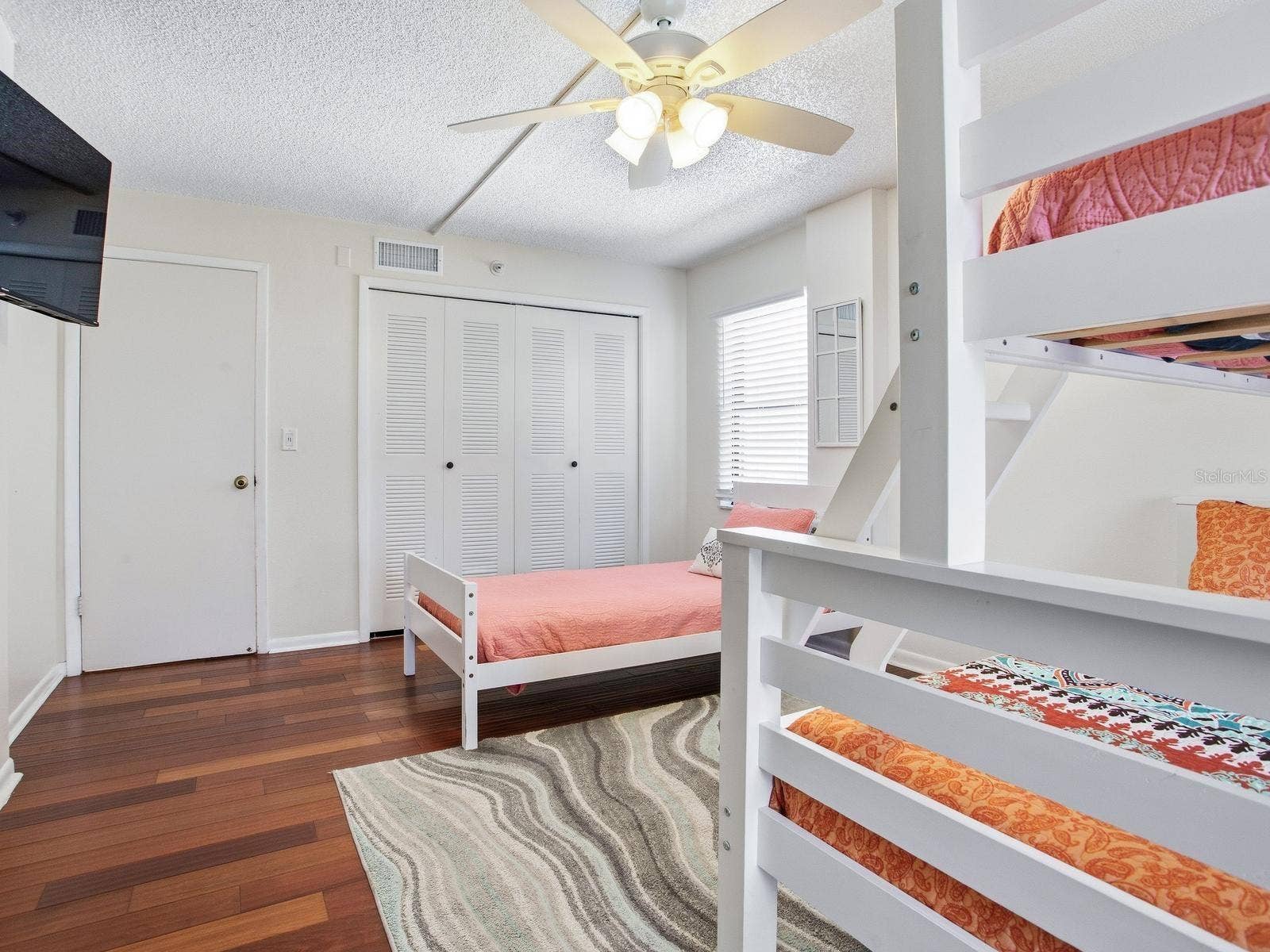 1005 GULF BOULEVARD, #10, Indian Rocks Beach, FL 33785 1005 GULF BOULEVARD, #10, Indian Rocks Beach, FL 33785